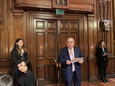 Zəfər Günü Londonda təntənəli şəkildə atəşfəşanlıqla qeyd edilib