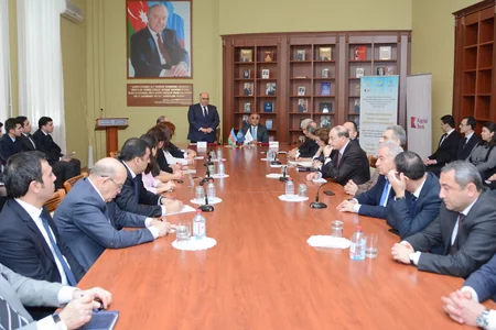 Kapital Bank və Dövlət İqtisad Universiteti arasında əməkdaşlıq memorandumu imzalanıb