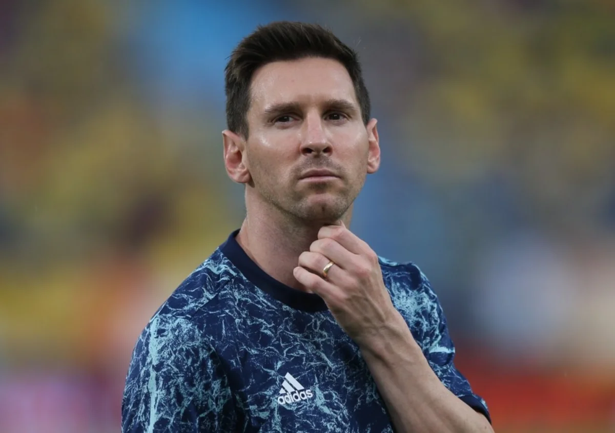 ПСЖ предложил контракт Месси