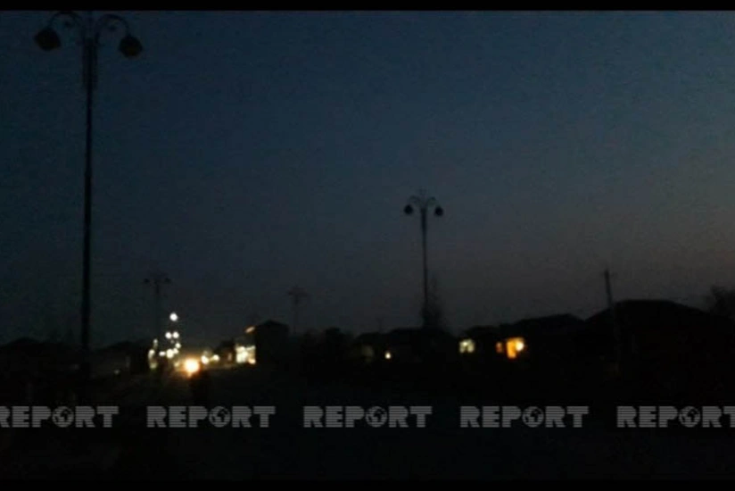 Biləsuvarın Heydər Əliyev prospekti qaranlığa qərq olub