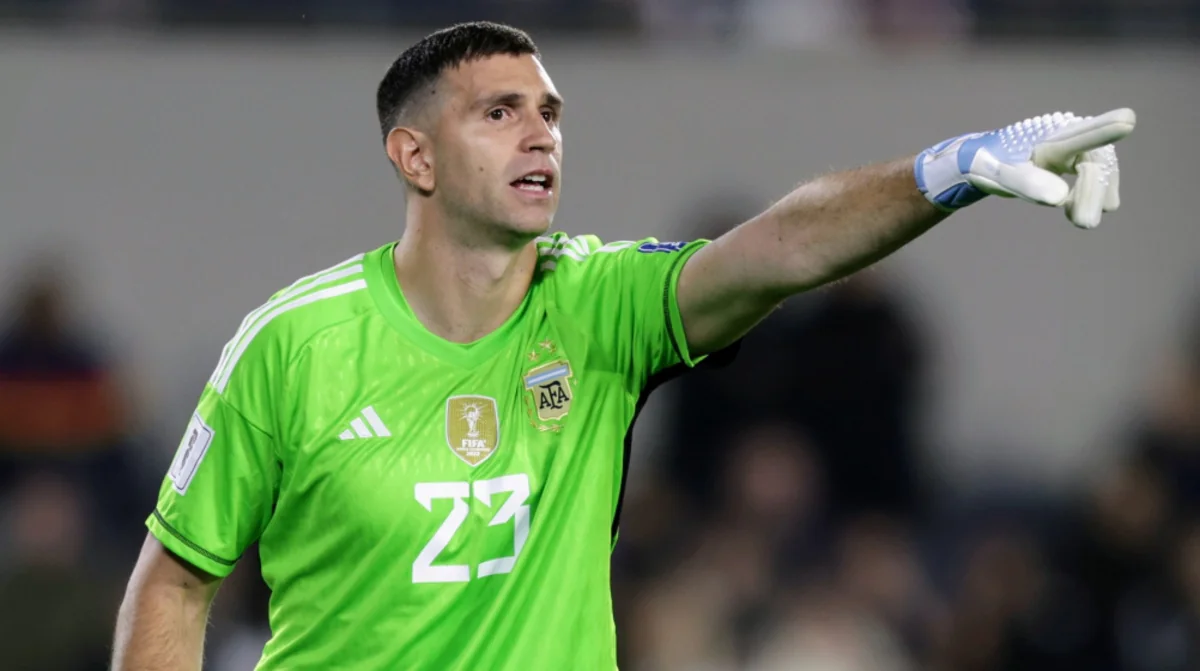 Dünya çempionu olan qapıçı klubunu dəyişə bilər