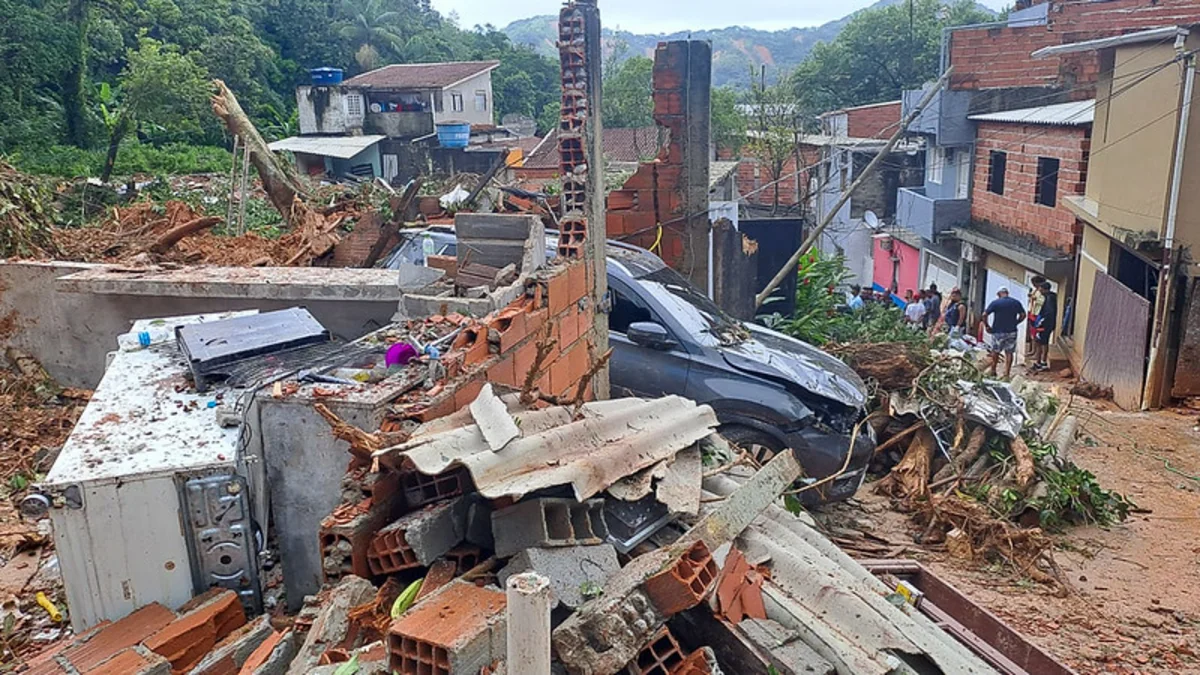Powerful storm knocks out power to 1.4 million homes in Brazil’s largest city