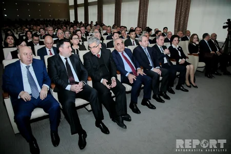 Doktorantların və gənc tədqiqatçıların Nəsimiyə həsr olunan elmi konfransı başlayıb