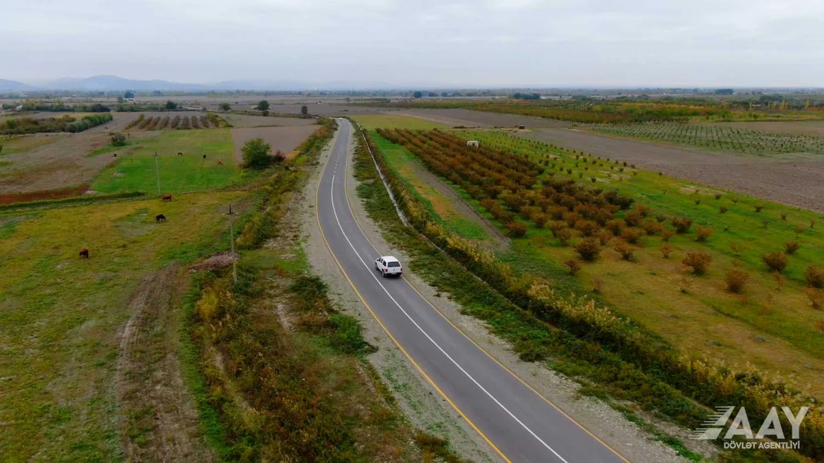 Xaçmazda 10 yaşayış məntəqəsinin yolu yenidən qurulub