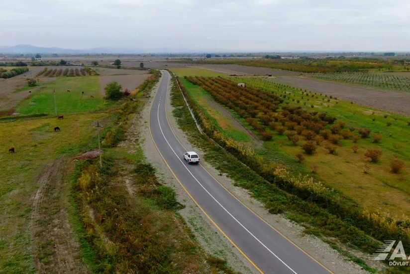 Xaçmazda 10 yaşayış məntəqəsinin yolu yenidən qurulub