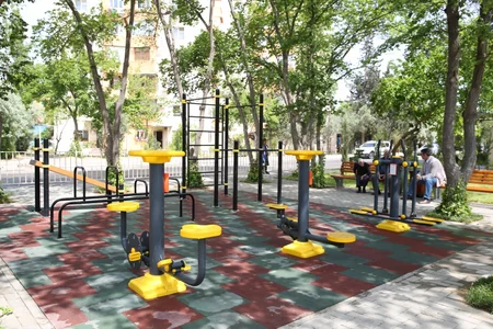 В Баку в рамках проекта Наш двор сдан в эксплуатацию новый двор