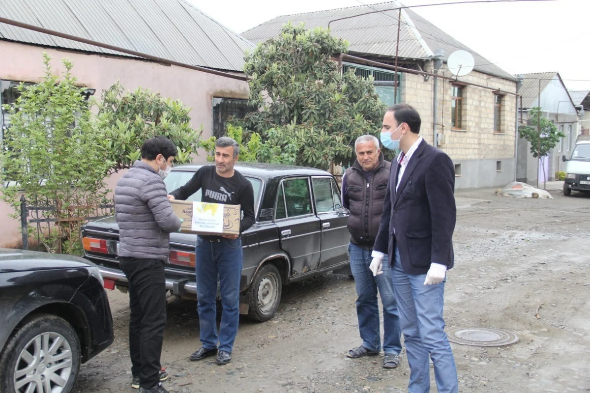 Gəncədə veteran idmançılara yardım edilib