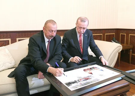 Bakının işğaldan azad edilməsinin 100 illiyinə həsr olunan parad başa çatıb - YENİLƏNİB-4