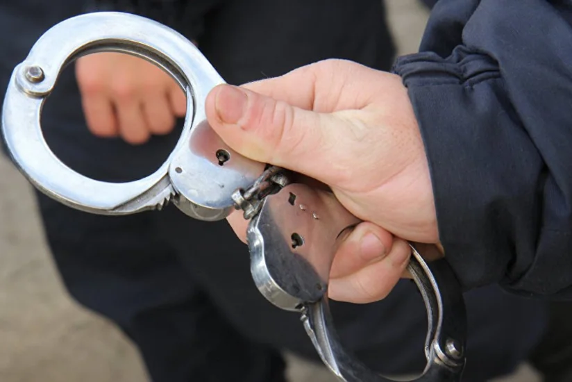 Abşeronda evə basqın edərək kişini öldürüb həyat yoldaşına xəsarət yetirən şəxs həbs olunub - RƏSMİ