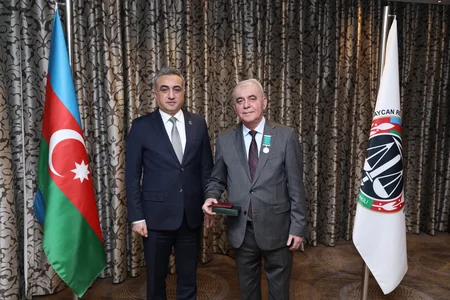 Vəkillər Kollegiyasının bir qrup üzvünə dövlət təltifləri təqdim edilib
