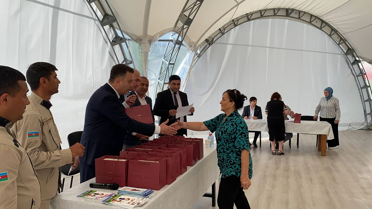 Another group of IDPs leave for Lachin