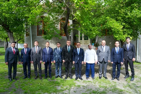 Dövlət Komitəsinin sədri Zaqatalada tələbənin evini ziyarət edib