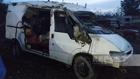 Hacıqabulda minik və yük avtomobilləri toqquşub, xəsarət alanlar var