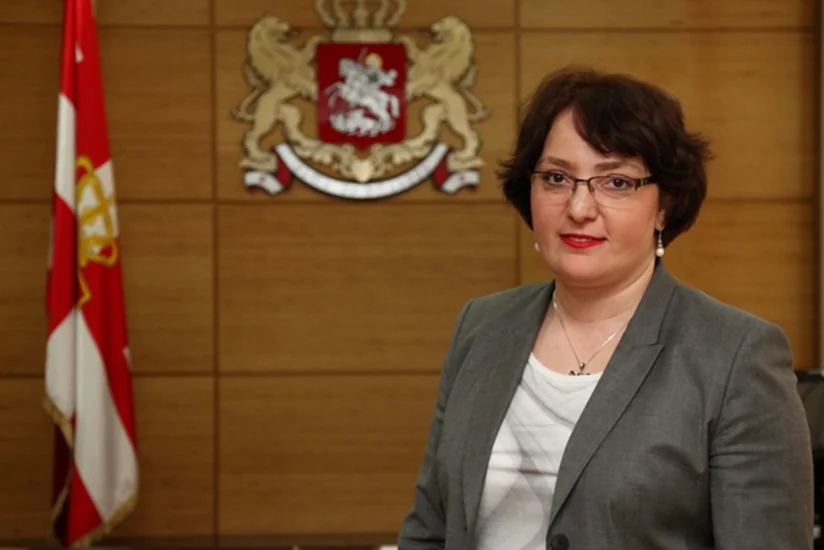 Gürcüstanın müdafiə naziri Ermənistana gedəcək