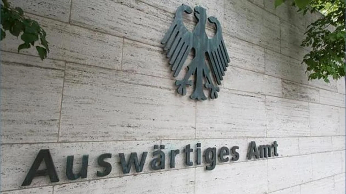 Germany reduces its diplomatic staff in Venezuela
