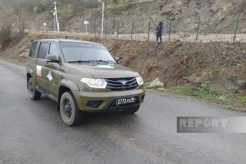 Vehicles of Russian peacekeepers pass freely along Khankandi-Lachin road