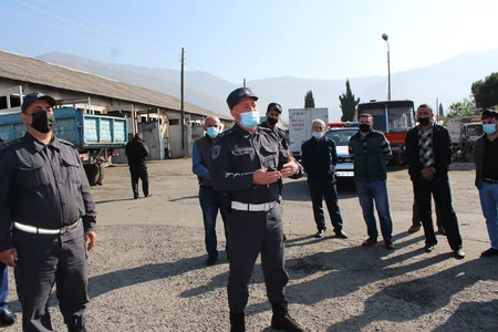 Şəkidə yol polisi koronavirusla əlaqədar tədbirləri davam etdirir
