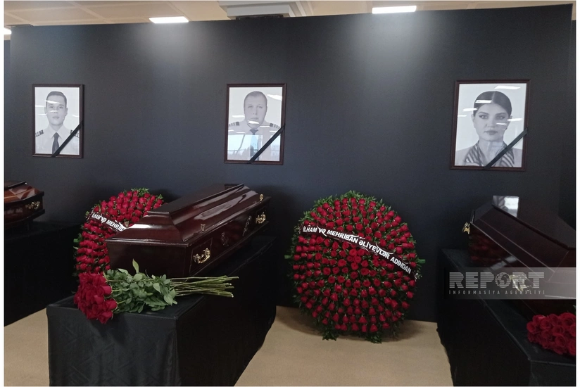 İlham Əliyev və Mehriban Əliyeva təyyarə qəzasında həlak olan ekipaj üzvlərinin vida mərasiminə əklillər göndərib