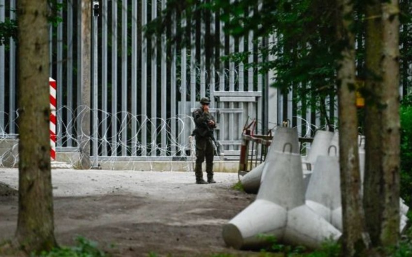 Poland deploys sapper battalion near its borders with Russia and Belarus