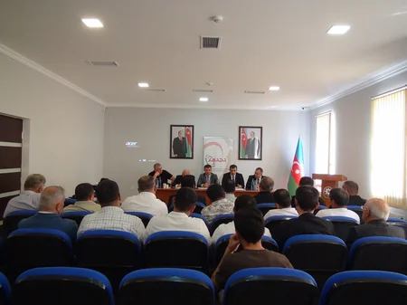 Gəncədəki avtodaşıyıcıların problemləri dinlənilib