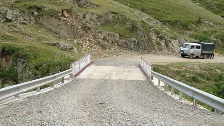Daşkəsəndə dağılmış körpü və yol bərpa edilib