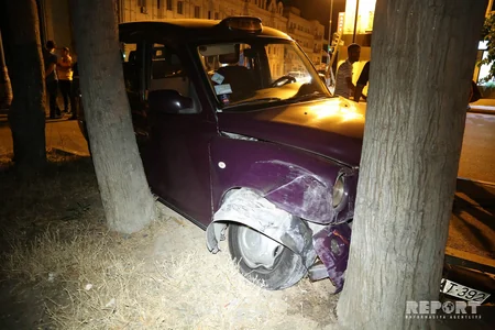 Bakıda London taksisi qəza törədib - VİDEO - YENİLƏNİB