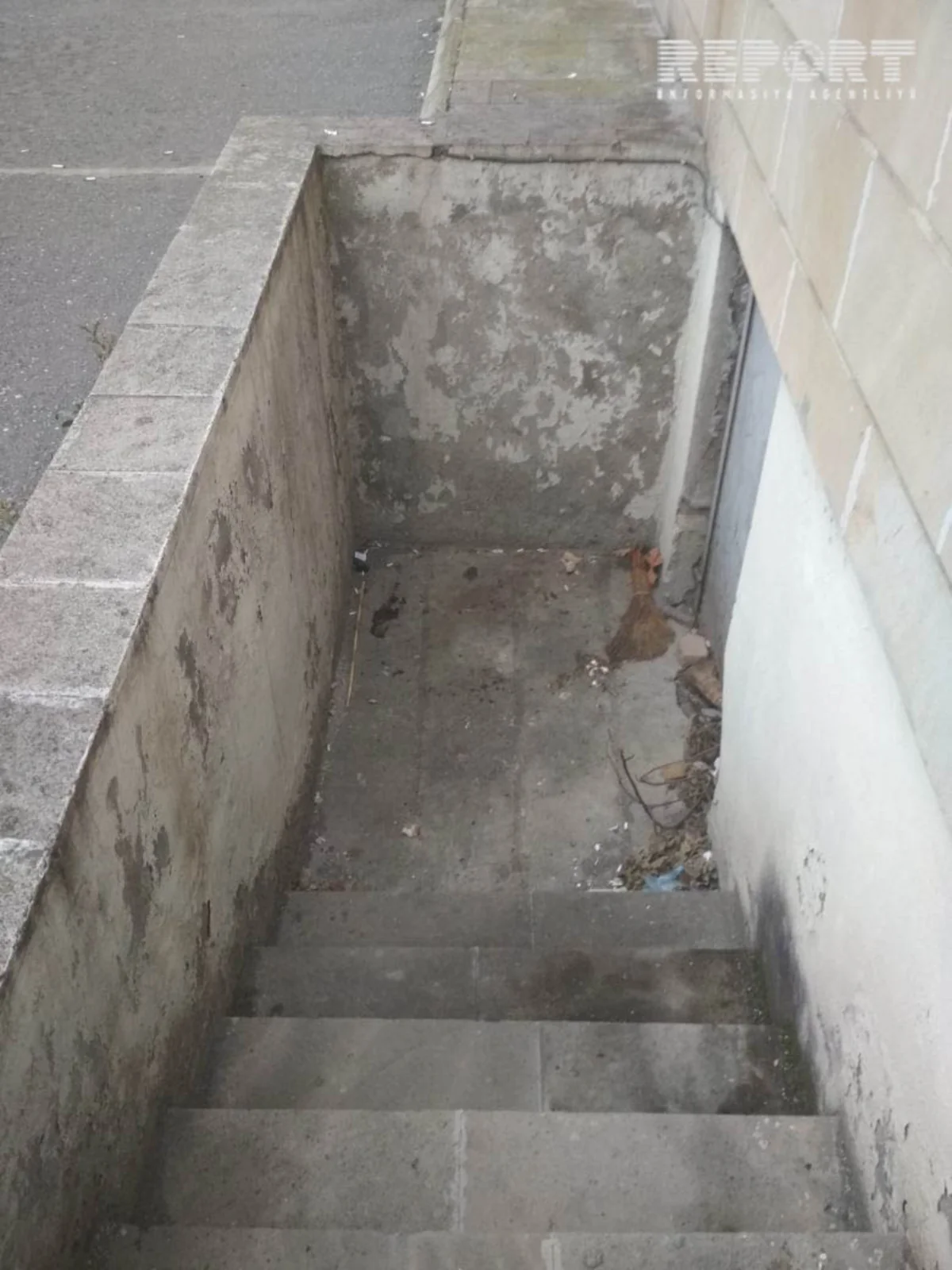 Bərdədə xəstəxanadan qaçmaq istəyən şəxs binadan yerə atılaraq ölüb - FOTO - YENİLƏNİB