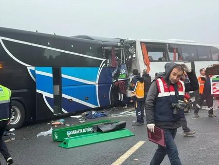 Türkiyədə ağır yol qəzasında 10 nəfər ölüb, 54 nəfər yaralanıb
