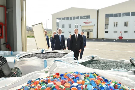Prezident İlham Əliyev Balaxanı Sənaye Parkının açılışında iştirak edib