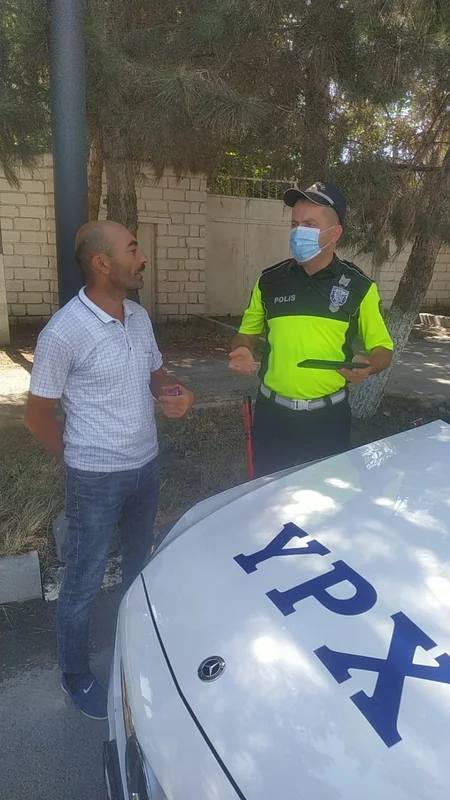 Ağdaşda tibbi maskadan istifadə etməyən şəxslər cərimələndi