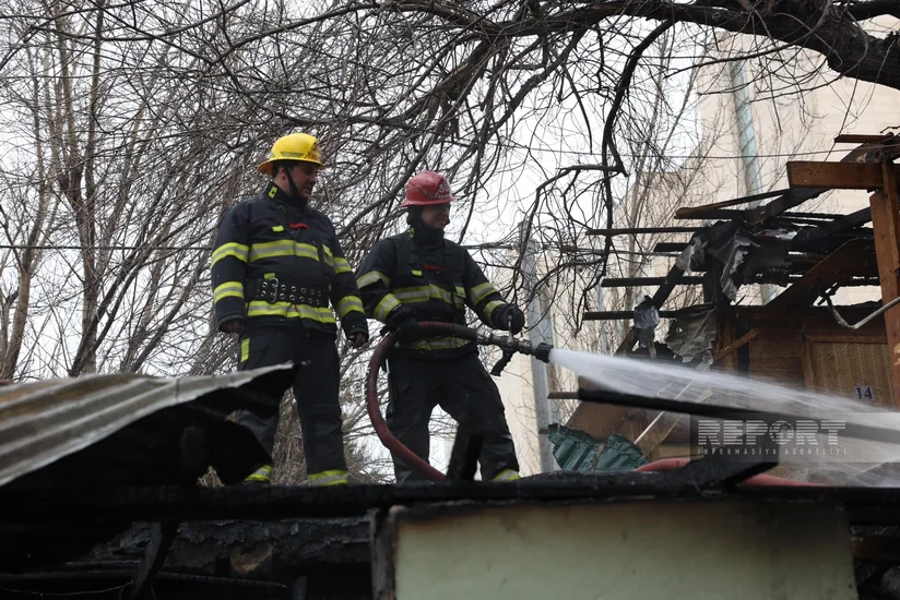 В Баку в ресторане произошел пожар