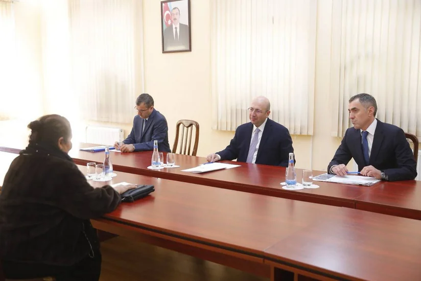 Anar Quliyev Yevlaxda vətəndaşları qəbul edib