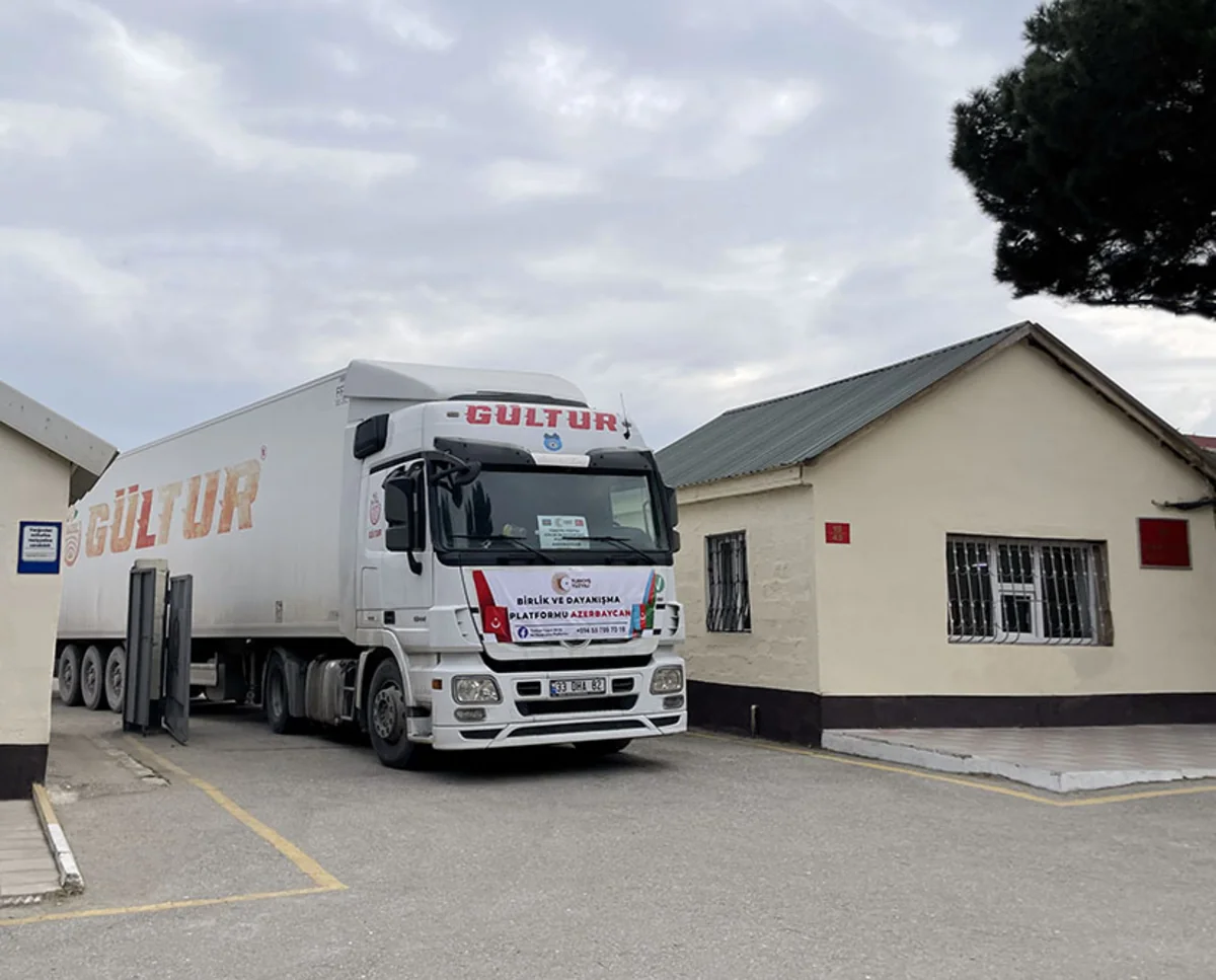 Azerbaijani Defense Ministry sends another batch of aid to Türkiye