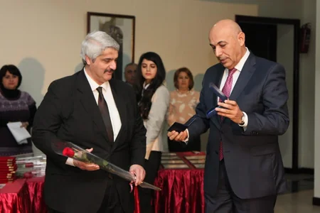 Milli Teatr Günündə sənət adamları mükafatlandırılıb - SİYAHI