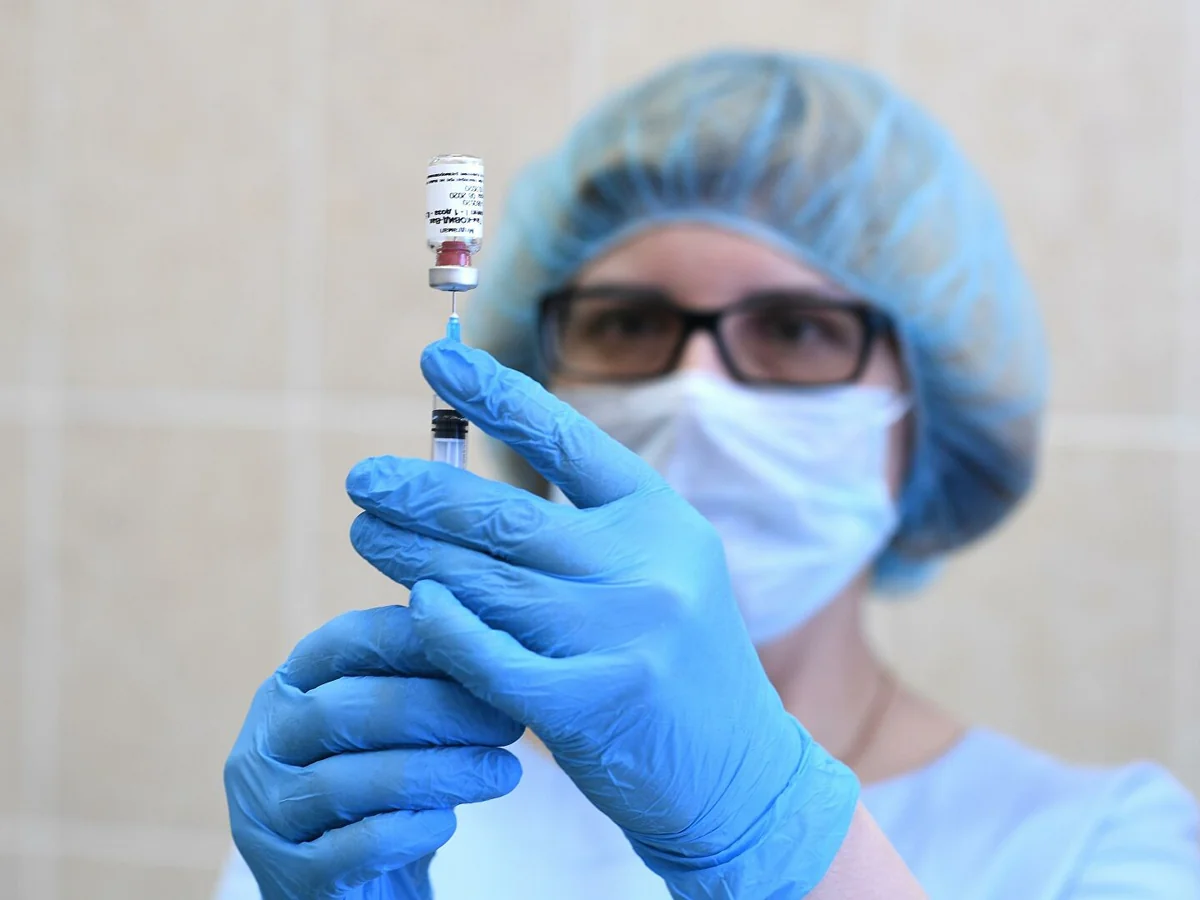 Сингапур одобрил вакцину Pfizer и BioNTech