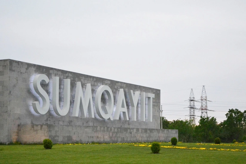 Sumqayıtda qadın körpə qızı ilə birlikdə itkin düşüb