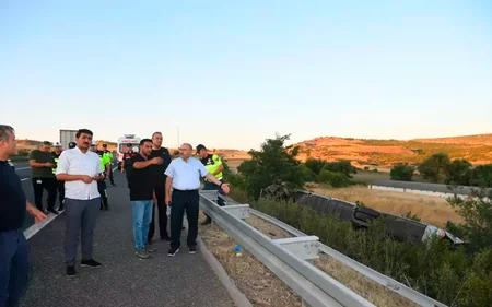 Türkiyədə sərnişin avtobusunun aşması nəticəsində 27 nəfər yaralanıb