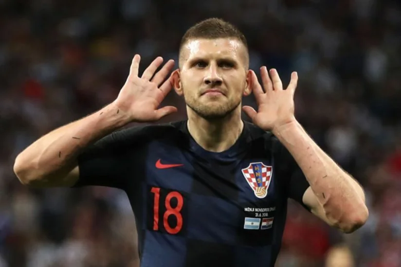 Xorvatiya millisinin futbolçusu bütün kəndlilərinin kredit borcunu bağlayıb