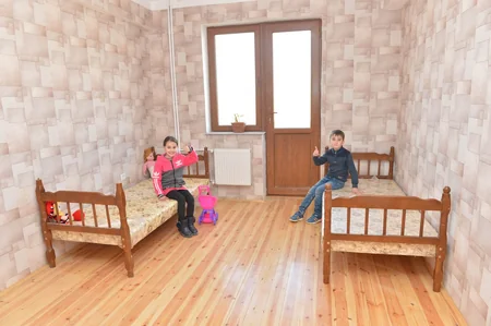 Ümid qəsəbəsində yeni yaşayış binaları məcburi köçkünlərin istifadəsinə verilib