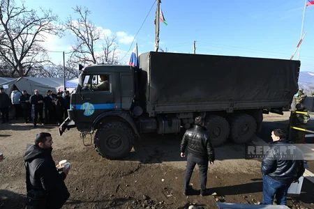 На дороге Шуша-Ханкенди в очередной раз созданы условия для движения автомобилей миротворцев