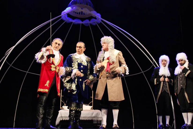 Rus Dram Teatrı 95-ci Teatr mövsümünü Kazanova: sevgi dərsləri tamaşası ilə başa vuracaq - FOTO
