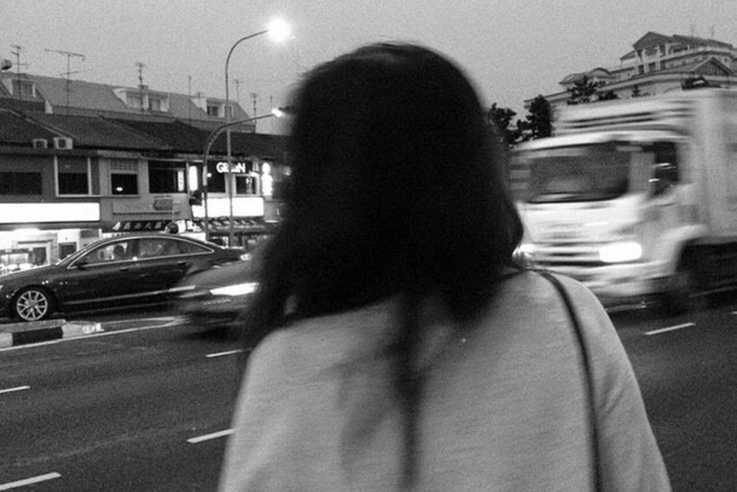 Bakıda küçə ilə gedən qız küt alətlə döyülüb