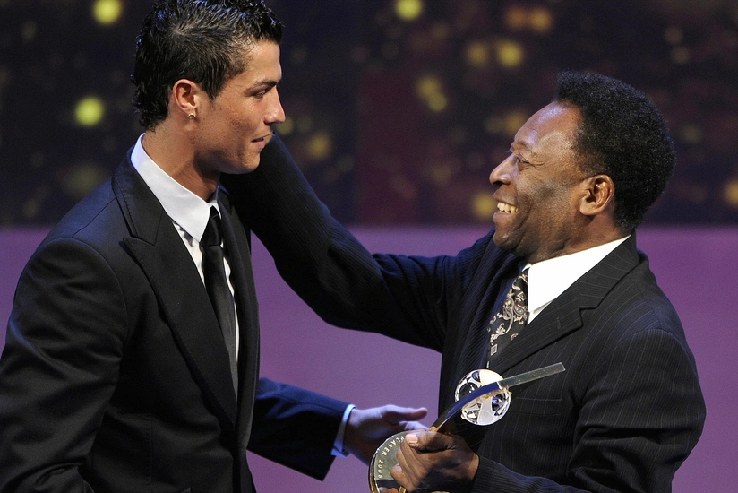 Ronaldu rəsmi matçlarda qolların sayı üzrə Pele ilə bərabər oldu