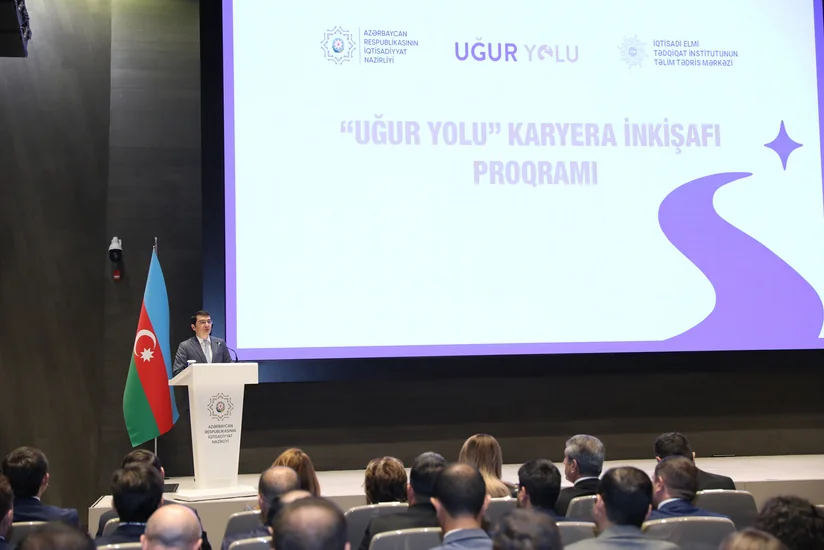 İqtisadiyyat Nazirliyində “Uğur yolu” müsabiqəsinin qalibləri ilə görüş olub