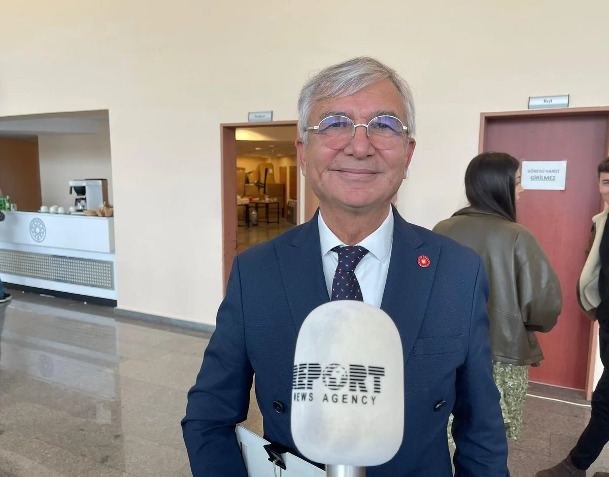 Ərdoğanın müşaviri: Ölkələrimizə qarşı ikili standartlara ən böyük cavab daha sıx həmrəylikdir 