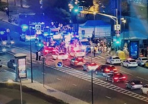 Автомобиль, наехавший на толпу пешеходов в Москве, скрылся с места инцидента - ВИДЕО