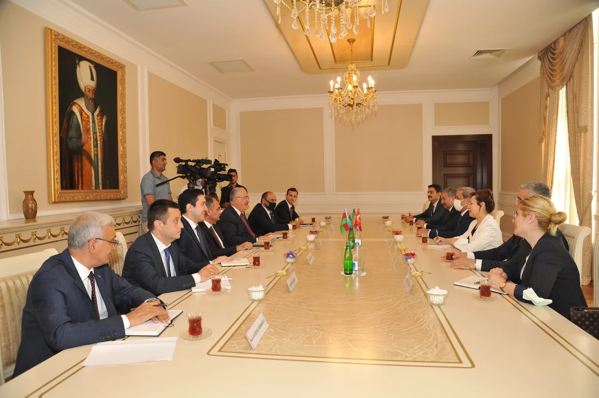 Türkiyə Ali Məhkəməsinin Baş prokuroru Azərbaycan Ali Məhkəməsində olub