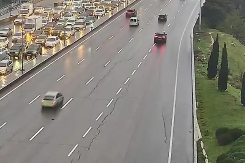 Bakının bir sıra yollarında tıxac var – SİYAHI