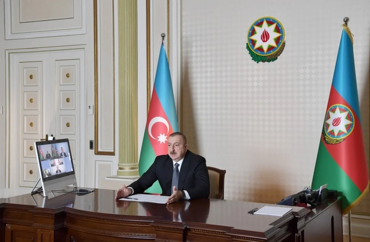 Ilham Aliyev holds meeting with two ministers via videoconferencing