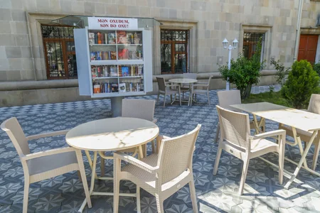 Axundzadə adına kitabxanada ən qədim kitabın 444 yaşı var - REPORTAJ